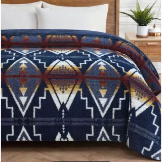 ペンドルトン(PENDLETON)の▶︎ペンドルトン◀︎ブランケット Arrow Flight Navy キング(毛布)