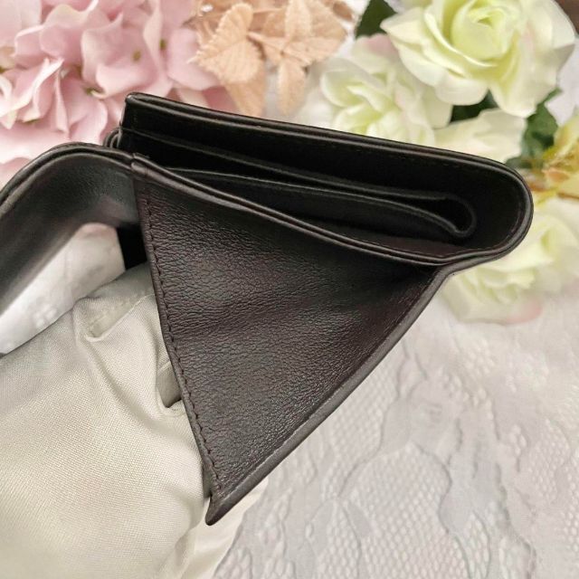 CHANEL(シャネル)のW172 シャネル ラムスキン ココマーク シェブロン Wホック 二つ折り財布 レディースのファッション小物(財布)の商品写真