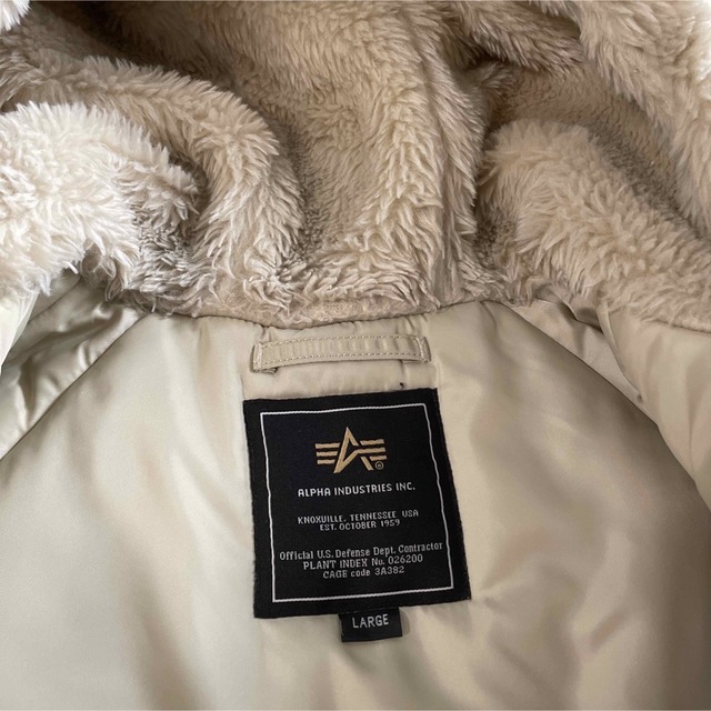 ALPHA INDUSTRIES(アルファインダストリーズ)のALPHA INDUSTRIES  N-3B ベージュ　L メンズのジャケット/アウター(ミリタリージャケット)の商品写真