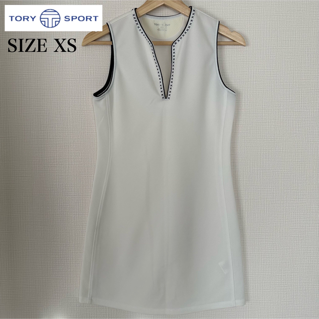 Tory Burch(トリーバーチ)のTORY SPORTS トリースポーツ テニス/ゴルフウェア ワンピース スポーツ/アウトドアのテニス(ウェア)の商品写真