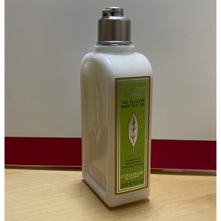 ロクシタン(L'OCCITANE)のバーベナソルベボディーミルクとなります。(ボディローション/ミルク)