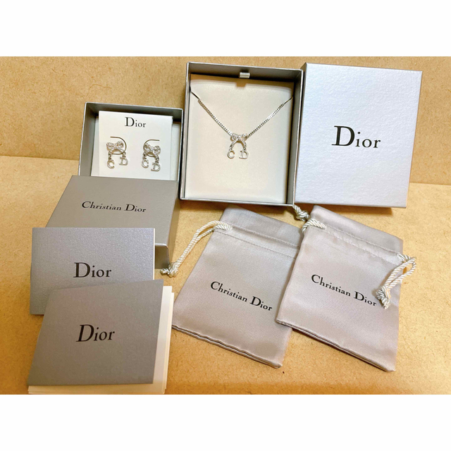 Christian Dior リボンネックレス、ピアスセット オンライン店