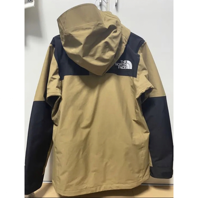 THE NORTH FACE(ザノースフェイス)のノースフェイス　マウンテンジャケットブリティッシュカーキ　Sサイズ メンズのジャケット/アウター(マウンテンパーカー)の商品写真