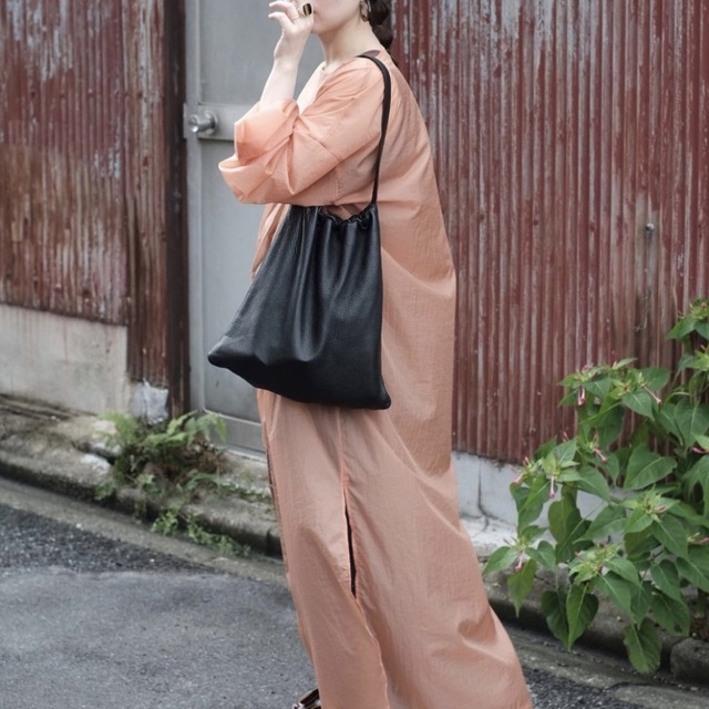 アエタ Aeta Deer Shoulder Mショルダーバッグ