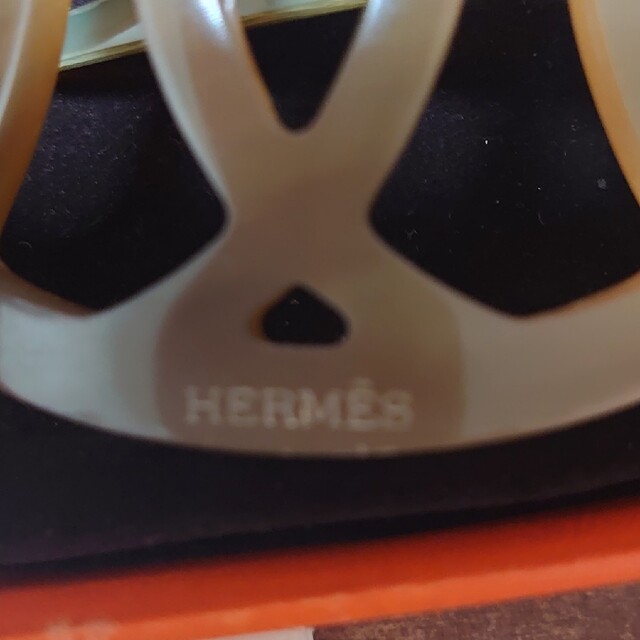Hermes(エルメス)のHERMES エルメス ヘアアクセサリー 箱有り レディースのヘアアクセサリー(バレッタ/ヘアクリップ)の商品写真