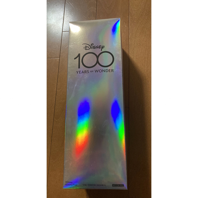 ディズニー100周年バスタオル　非売品 エンタメ/ホビーのアニメグッズ(タオル)の商品写真