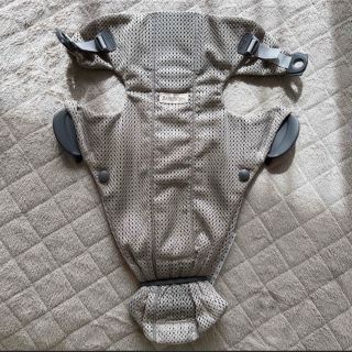 ベビービョルン(BABYBJORN)の【BABY BJORN】ベビーキャリア MINI(抱っこひも/おんぶひも)