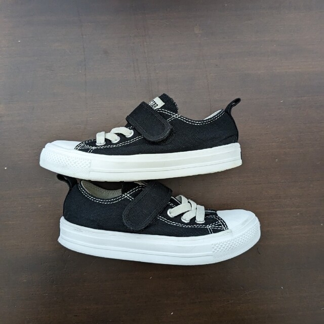 CONVERSE(コンバース)の【美品】CONVERSE　ALL STAR　ブラック　黒　19cm　おまけ付き キッズ/ベビー/マタニティのキッズ靴/シューズ(15cm~)(スニーカー)の商品写真