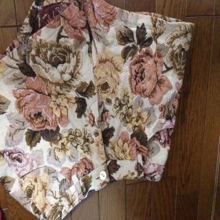 イング(INGNI)の花柄ショーパン(ショートパンツ)