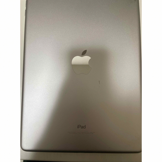 iPad(アイパッド)のApple iPad(第6世代) スマホ/家電/カメラのPC/タブレット(タブレット)の商品写真