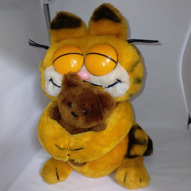 ガーフィールド Garfield プーキー 抱っこ ぬいぐるみ ビンテージの通販 by Latisha Luna's shop｜ラクマ