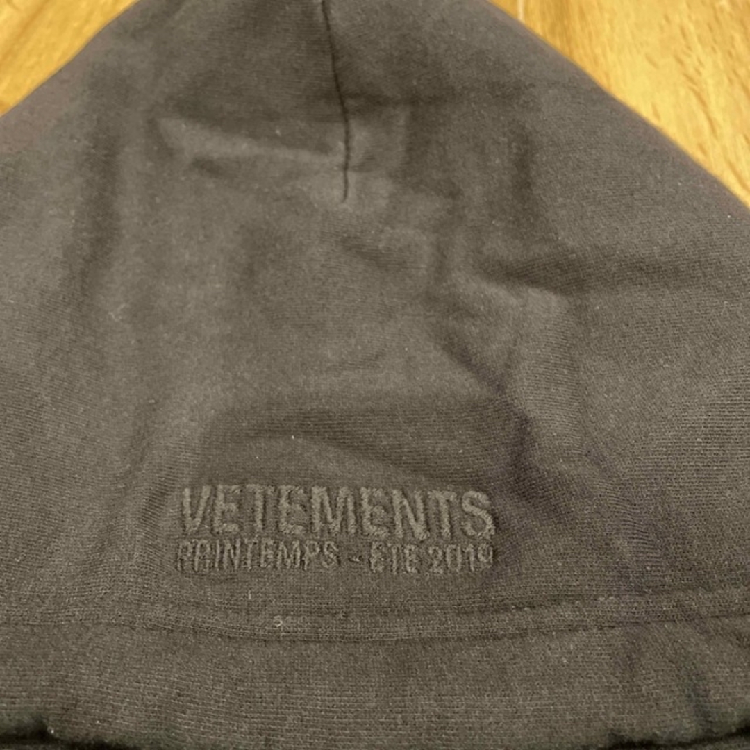 VETEMENTS フーディー　パーカー