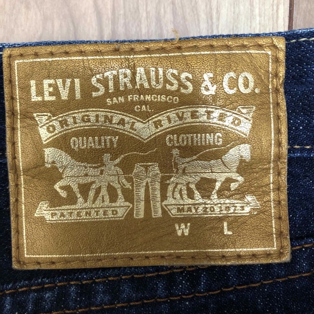 Levi's(リーバイス)のリーバイス　デニムタイトスカート　レディース レディースのスカート(ひざ丈スカート)の商品写真