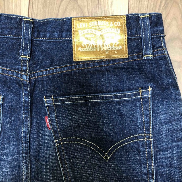 Levi's(リーバイス)のリーバイス　デニムタイトスカート　レディース レディースのスカート(ひざ丈スカート)の商品写真