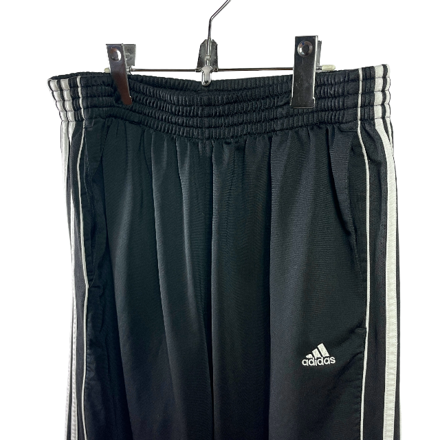 adidas(アディダス)の極太 アディダス ジャージ トラックパンツ ドローコード 黒 白ライン XL メンズのパンツ(その他)の商品写真