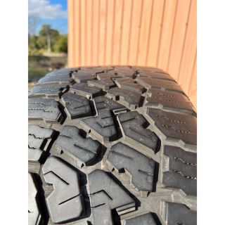 人気 2019年製 275/55R20 4本 ランクル タンドラ エスカレードの通販