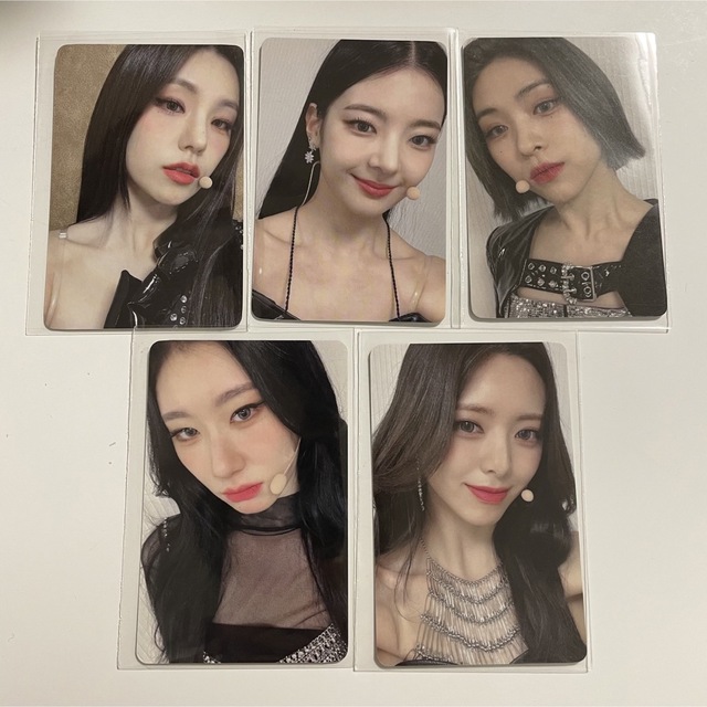 ITZY(イッチ)のITZY CHESHIRE Withmuu サイン会 トレカ エンタメ/ホビーのトレーディングカード(その他)の商品写真