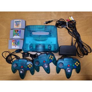 ニンテンドウ64(NINTENDO 64)のNintendo64 クリアブルー　本体一式　コントローラー　ソフト　３個セット(家庭用ゲーム機本体)