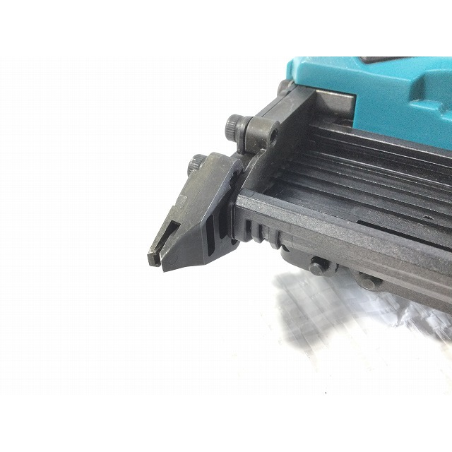 ☆美品☆makita マキタ 35mm 18V 充電式面木釘打 FN350DRG ☆美品☆makita マキタ 35mm 18V 充電式面木釘打 FN350DRG
