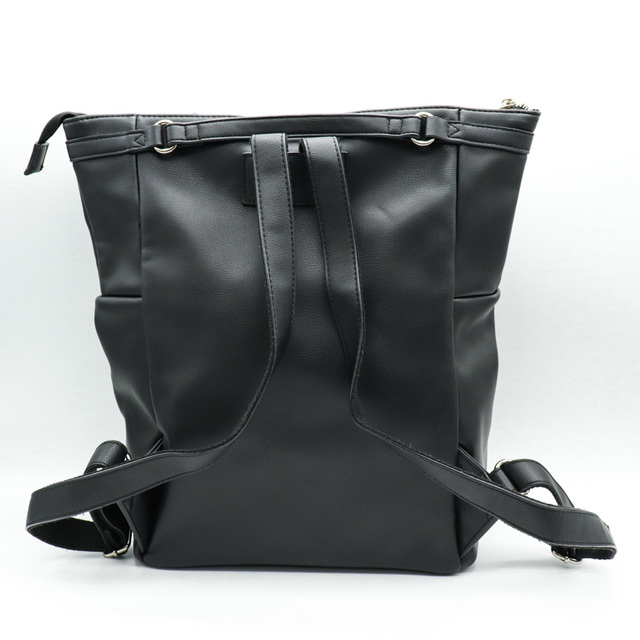ROSE BUD(ローズバッド)のローズバッド リュックサック デイパック スクエア シンプル 無地 ブランド 鞄 黒 レディース ブラック ROSE BUD レディースのバッグ(リュック/バックパック)の商品写真