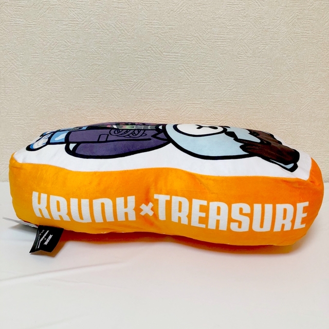 TREASURE(トレジャー)の【送料無料】新品 KRUNK×TREASURE ダイカットクッション ジュンギュ エンタメ/ホビーのタレントグッズ(アイドルグッズ)の商品写真