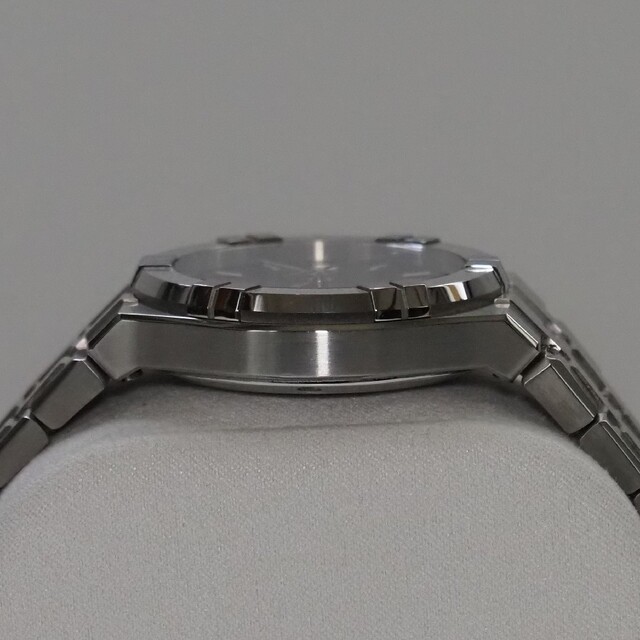 MAURICE LACROIX(モーリスラクロア)のアイコン 39mm ブラック 黒 機械式腕時計 ラグスポ メンズの時計(腕時計(アナログ))の商品写真