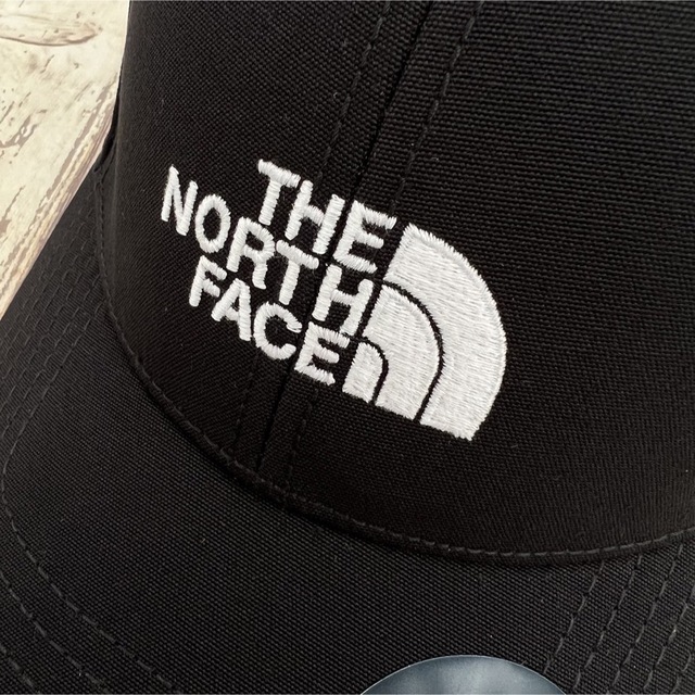 THE NORTH FACE(ザノースフェイス)のTNF キャップ　帽子　ブラック　ユニセックス レディースの帽子(キャップ)の商品写真