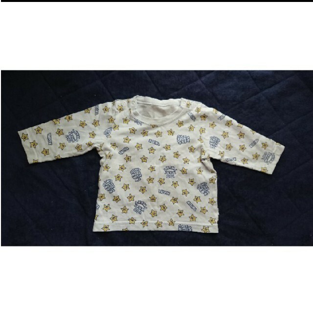 UNIQLO(ユニクロ)の長袖Tシャツ  ４枚 キッズ/ベビー/マタニティのベビー服(~85cm)(Ｔシャツ)の商品写真