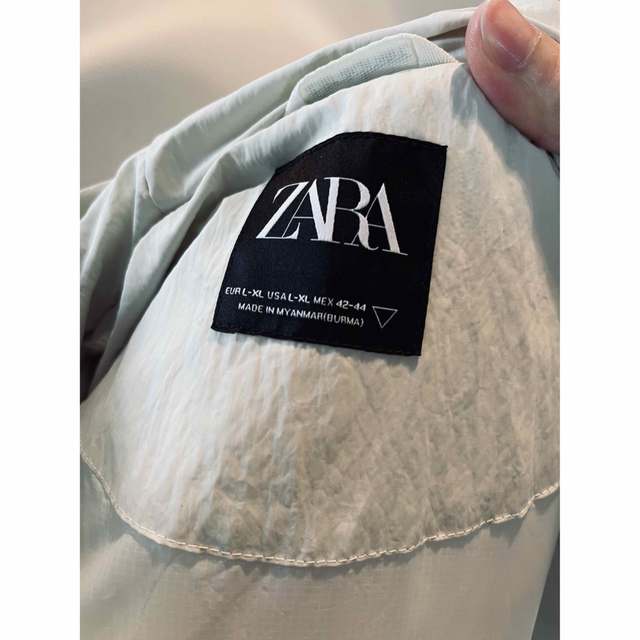 【ZARA（ザラ）】フード付きパフジャケット ストーンカラー 即完品 希少