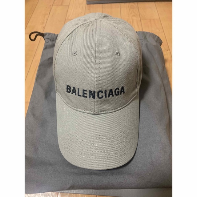 Balenciaga(バレンシアガ)のバレンシアガ　ベースボールキャップ　Balenciagaロゴ刺繍入り　 メンズの帽子(キャップ)の商品写真