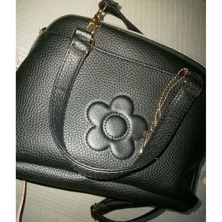 マリークワント(MARY QUANT)の美品⭐️⭐️⭐️マリークワント⭐️バッグ👜⭐️(ショルダーバッグ)