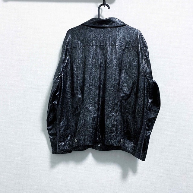 VINTAGE(ヴィンテージ)のvintage python design fakeleather jacket メンズのジャケット/アウター(ブルゾン)の商品写真