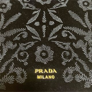 PRADA - 【美品】PRADA ベロア刺繍巾着の通販 by ルルSHOP ...