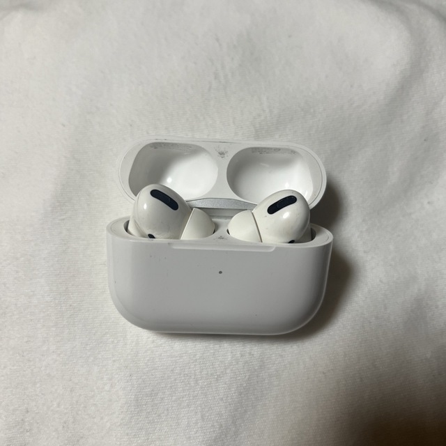 AirPods pro 第一世代 本体 エアポッツ - ヘッドフォン/イヤフォン