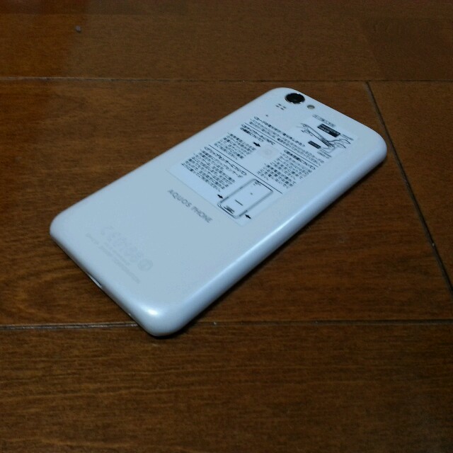 美品 SH-01F AQUOS PHONE ZETA ホワイト