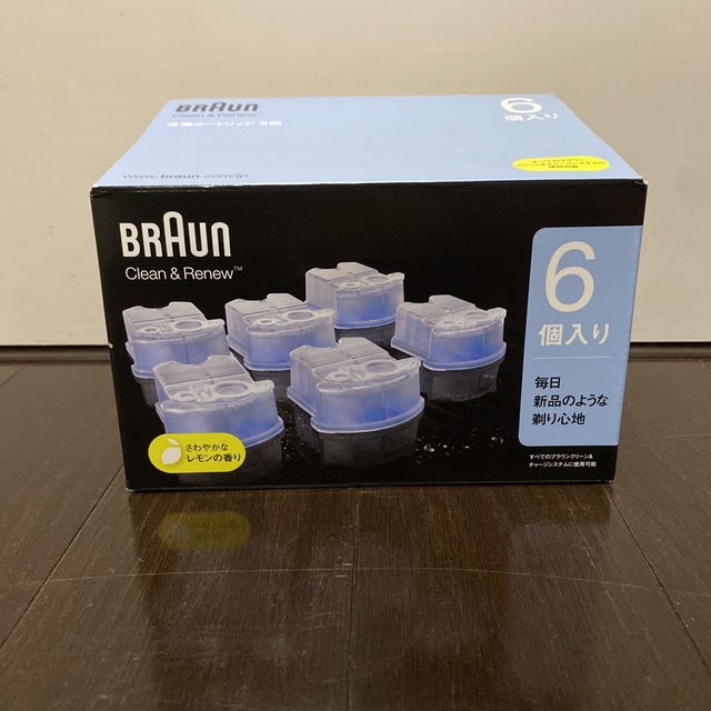 BRAUN(ブラウン)のブラウン　シェーバー　交換カートリッジ　4個 スマホ/家電/カメラの美容/健康(メンズシェーバー)の商品写真