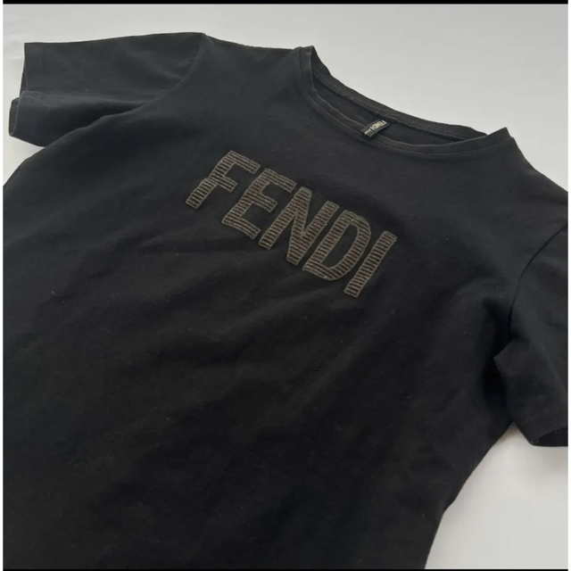 FENDI(フェンディ)のFENDI フェンディ ビッグロゴ Tシャツ Sサイズ ブラック メンズのトップス(Tシャツ/カットソー(半袖/袖なし))の商品写真