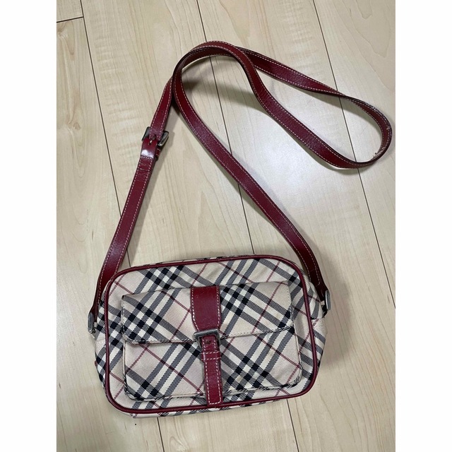 BURBERRY BLUE LABEL(バーバリーブルーレーベル)の☆値下げ中☆BURBERRY☆ショルダーバッグ レディースのバッグ(ショルダーバッグ)の商品写真