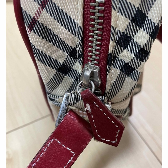 BURBERRY BLUE LABEL(バーバリーブルーレーベル)の☆値下げ中☆BURBERRY☆ショルダーバッグ レディースのバッグ(ショルダーバッグ)の商品写真