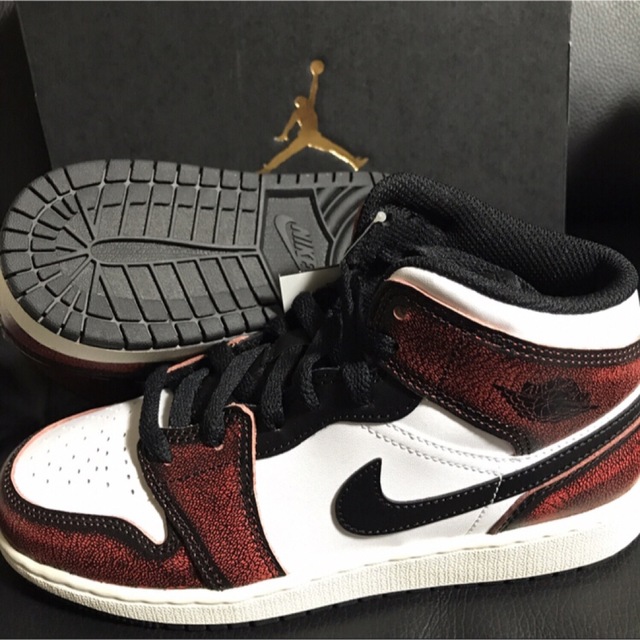 ラスト1点‼️AIR JORDAN 1 MID shadow 23.5cm-