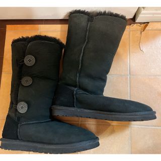 アグ(UGG)の★期間限定お値下げ★UGG　アグ　ベイリーボタン　トリプル　ムートン　ブーツ(ブーツ)