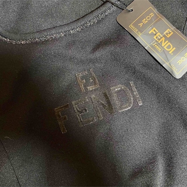 FENDI(フェンディ)のFENDI フェンディ Tシャツ タグ付き レディースのトップス(Tシャツ(半袖/袖なし))の商品写真