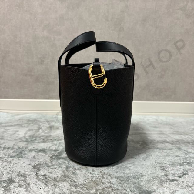 当店在庫してます! Hermes - 激レア☆ HERMES In-The-Loop インザループ18 ゴールド金具 ハンドバッグ - jet-arco.com