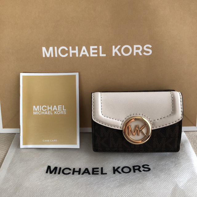 Michael Kors(マイケルコース)の新品 マイケルコース 定価28,600円 三つ折り財布 シグネチャー レディースのファッション小物(財布)の商品写真