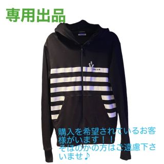 モンクレール(MONCLER)の【Zaza様専用】モンクレール　モンクレ　パーカー(パーカー)