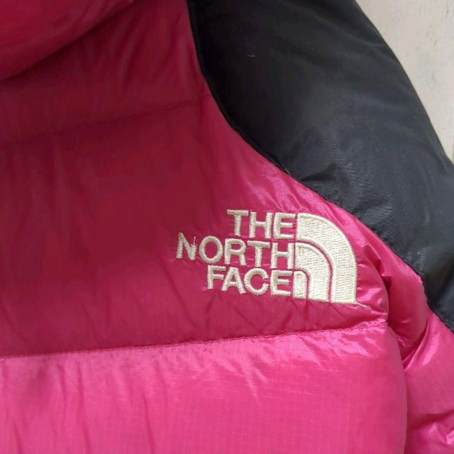 THE NORTH FACE(ザノースフェイス)のノースフェイス　バルトロ　ダウンジャケット　850フィル　ピンク　レディースL レディースのジャケット/アウター(ダウンジャケット)の商品写真