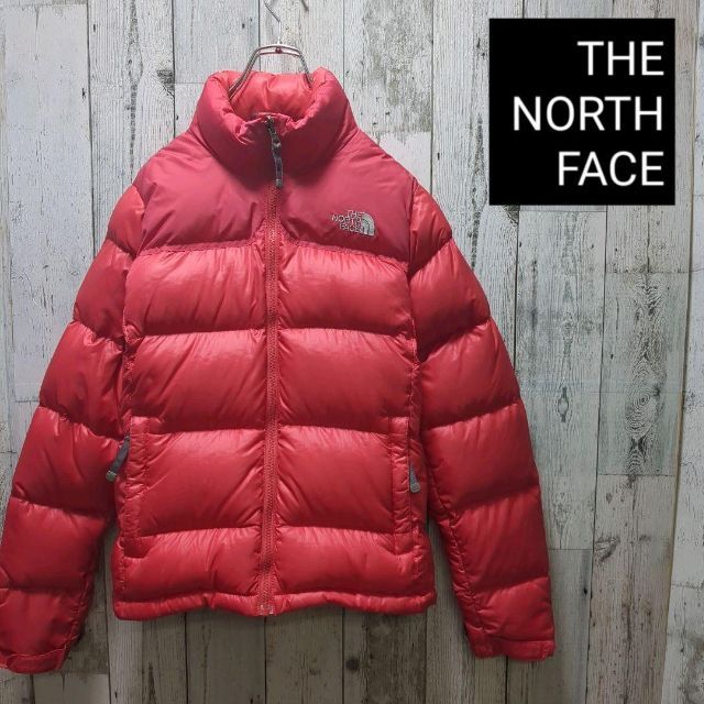 THE NORTH FACE(ザノースフェイス)の【美品】ノースフェイス　ダウンジャケット　700フィル レッド　レディースS レディースのジャケット/アウター(ダウンジャケット)の商品写真