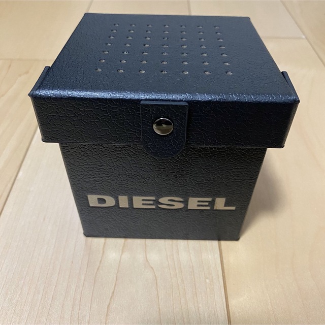 DIESEL(ディーゼル)のDIESEL(ディーゼル)  DZT2001 スマートウォッチ ブラック　中古 メンズの時計(腕時計(デジタル))の商品写真