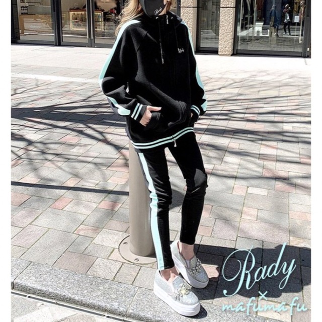 Rady - 定価以下!レア✨新品☆サイドラインセットアップM☆まふまふ