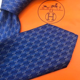 エルメス(Hermes)の【HERMES】箱付！未使用品！エルメスＨロゴデザイン×爽やかブルー高級ネクタイ(ネクタイ)